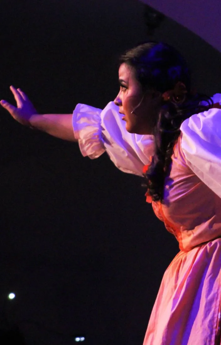 Picture of Susana Leiva playing as Gretel in Hansel and Gretel in year 2017